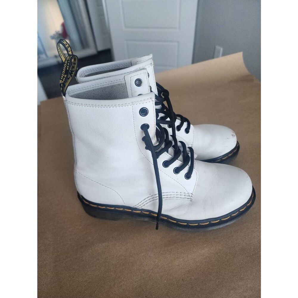 Dr. Martens White Patent Leather Lace Up Boots Women Sz 7 - Picture 4 of 7